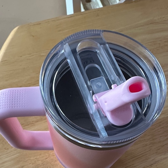 Stanley 30 oz. Pink and Purple Ombre Tumbler never used - Picture 3 of 8